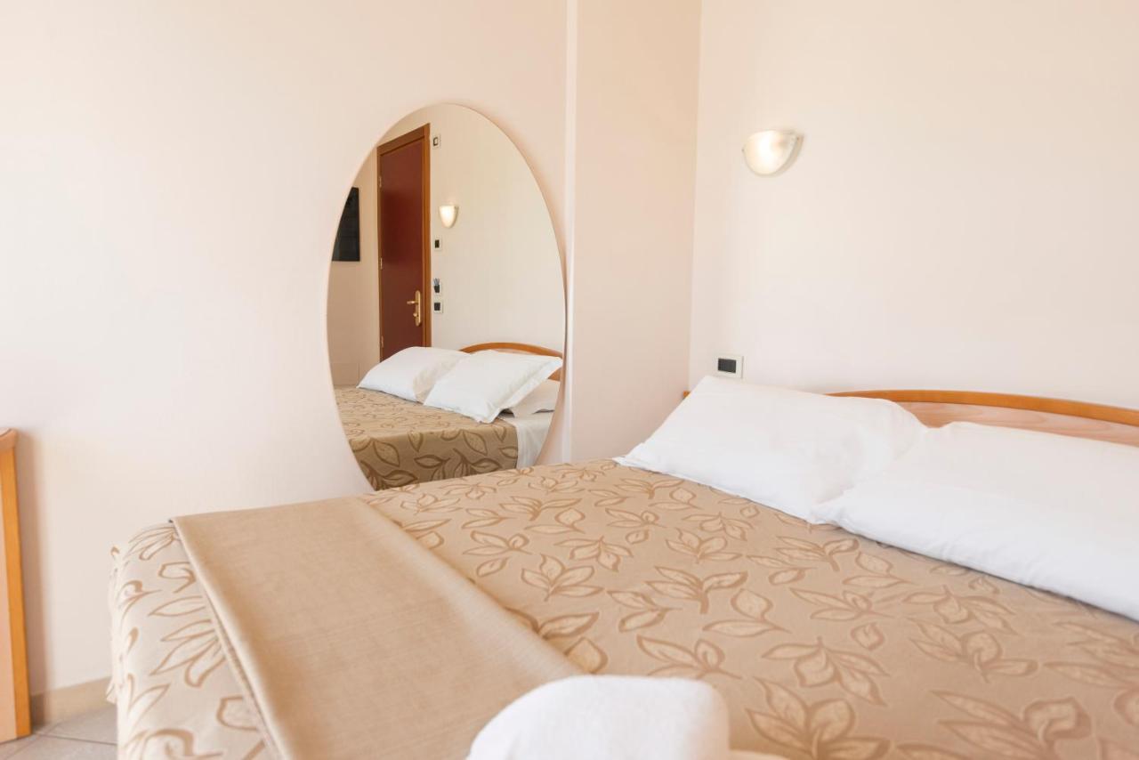 Hotel Residence Imperial Misano Adriatico Exteriér fotografie