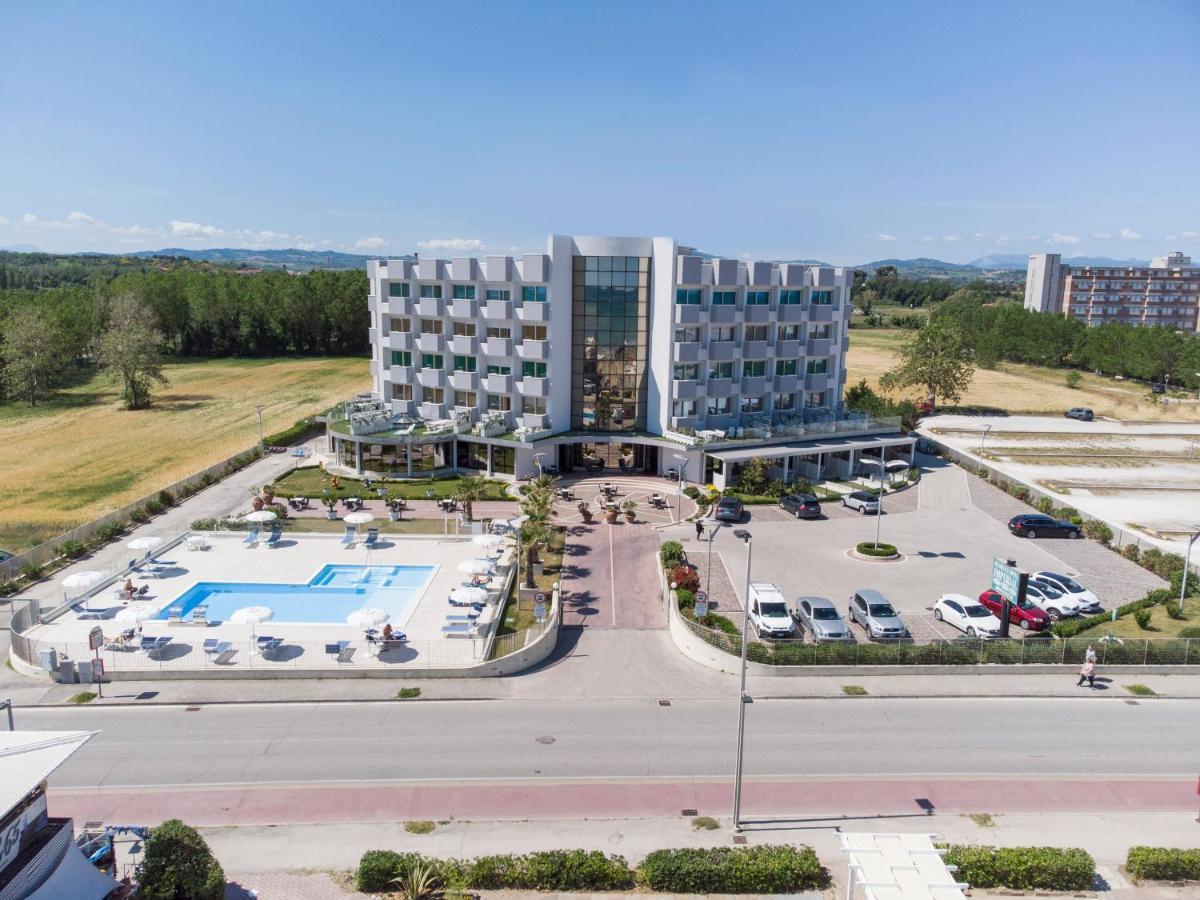 Hotel Residence Imperial Misano Adriatico Exteriér fotografie